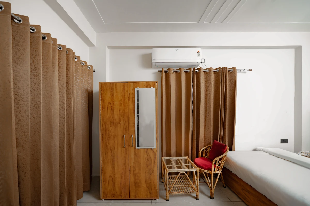 Yoga School In RIshikesh