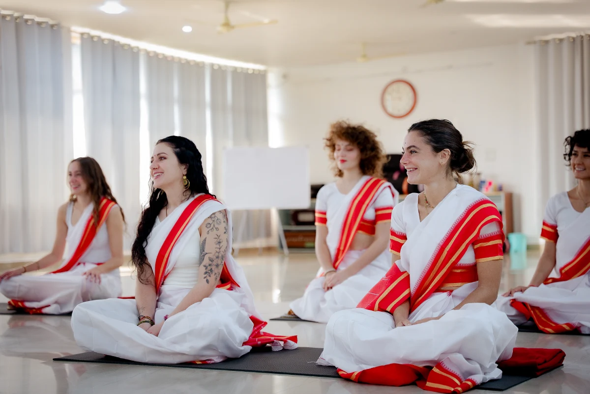 200 hour yoga teacher training course