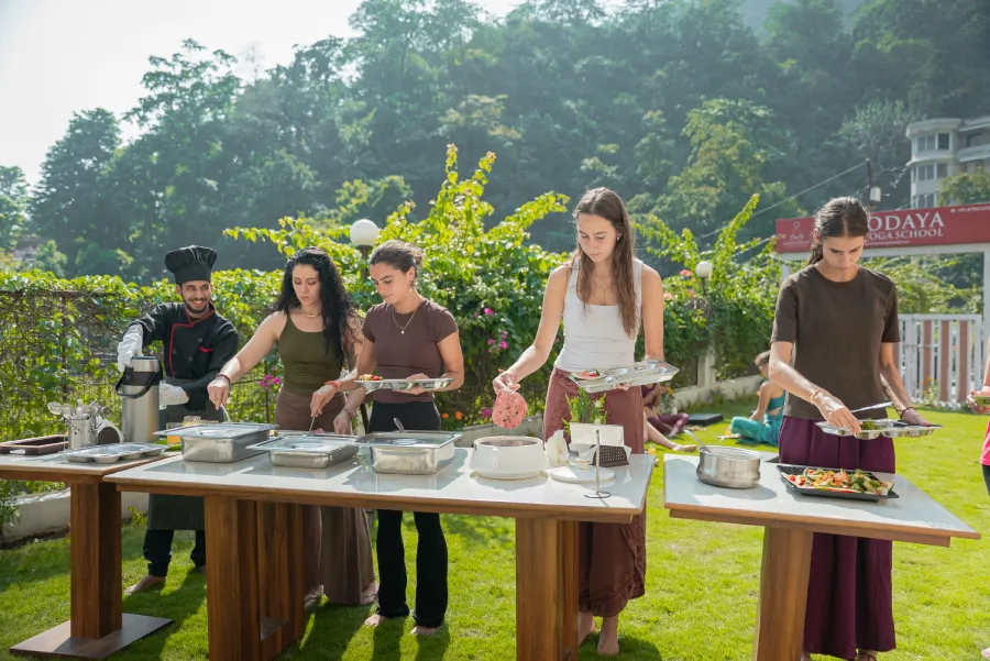 100 Hour Yoga Teacher Training in Rishikesh